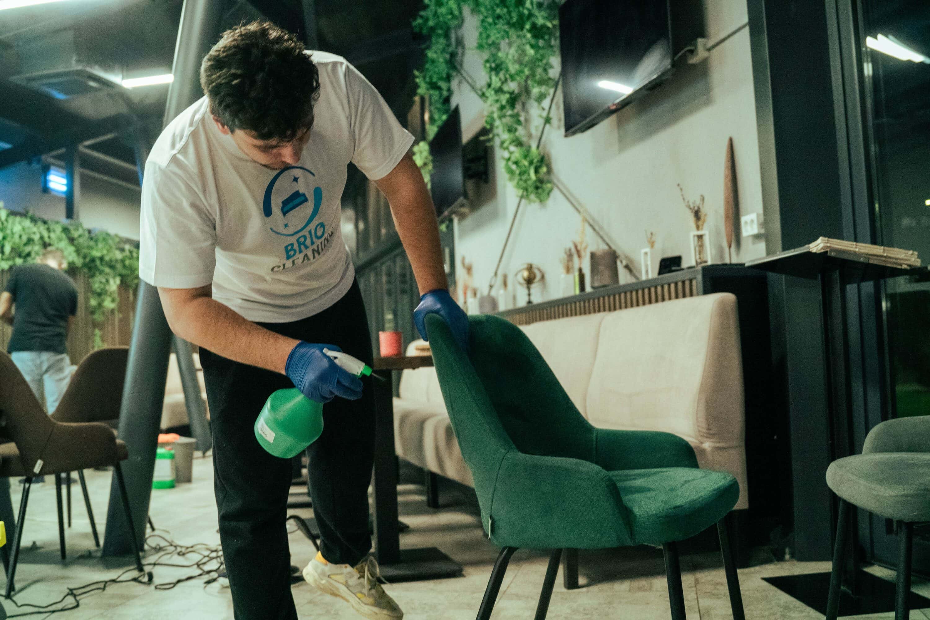 Curățenie profesională HoReCa realizată de echipa Brio Cleaning